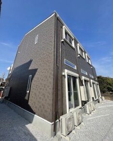 【築浅アパート！】駅徒歩9分！